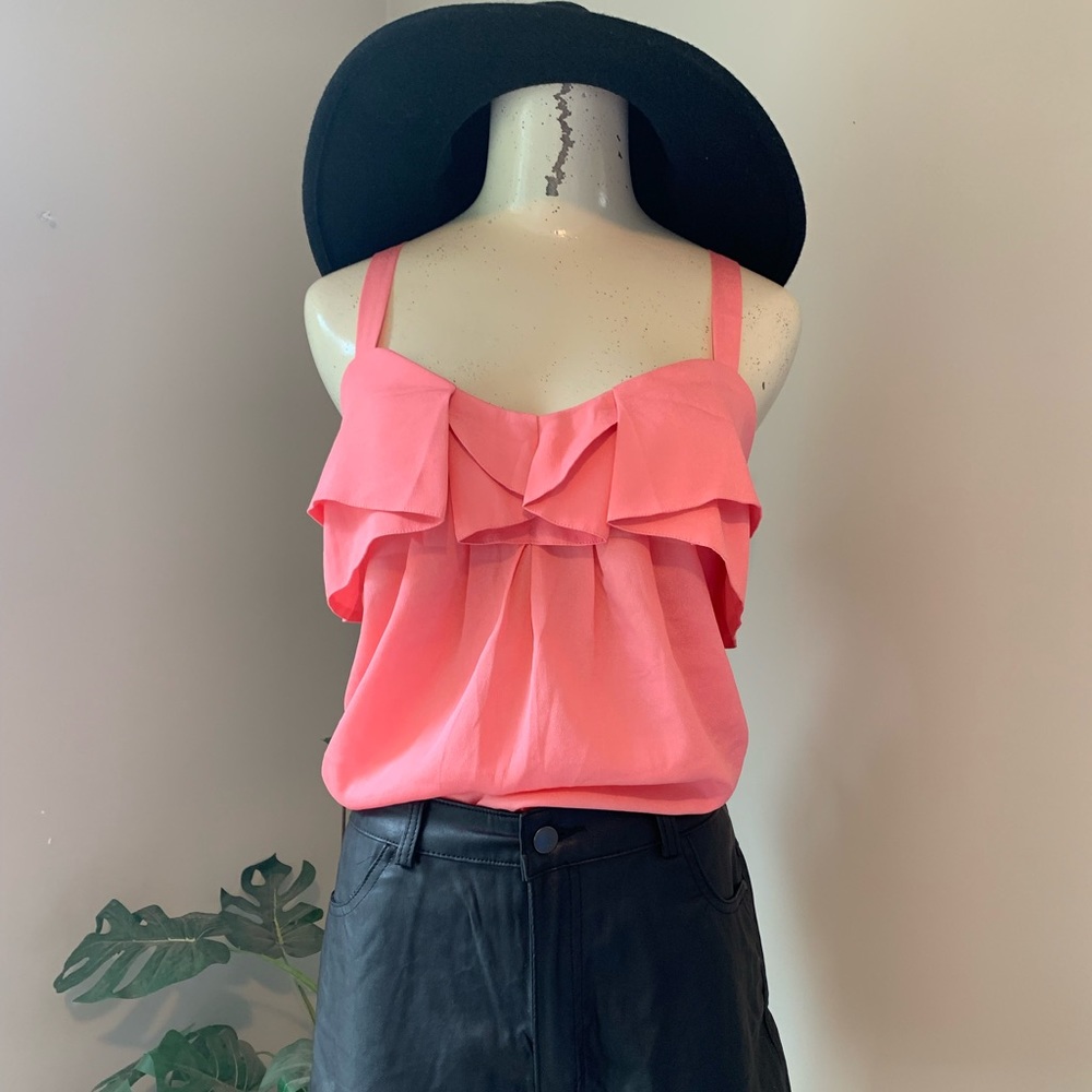 BNWT coral frill top